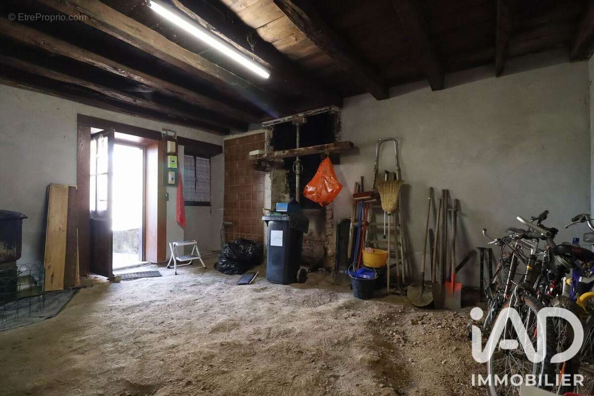 Maison 55 m² à Gajoubert  - photo 3