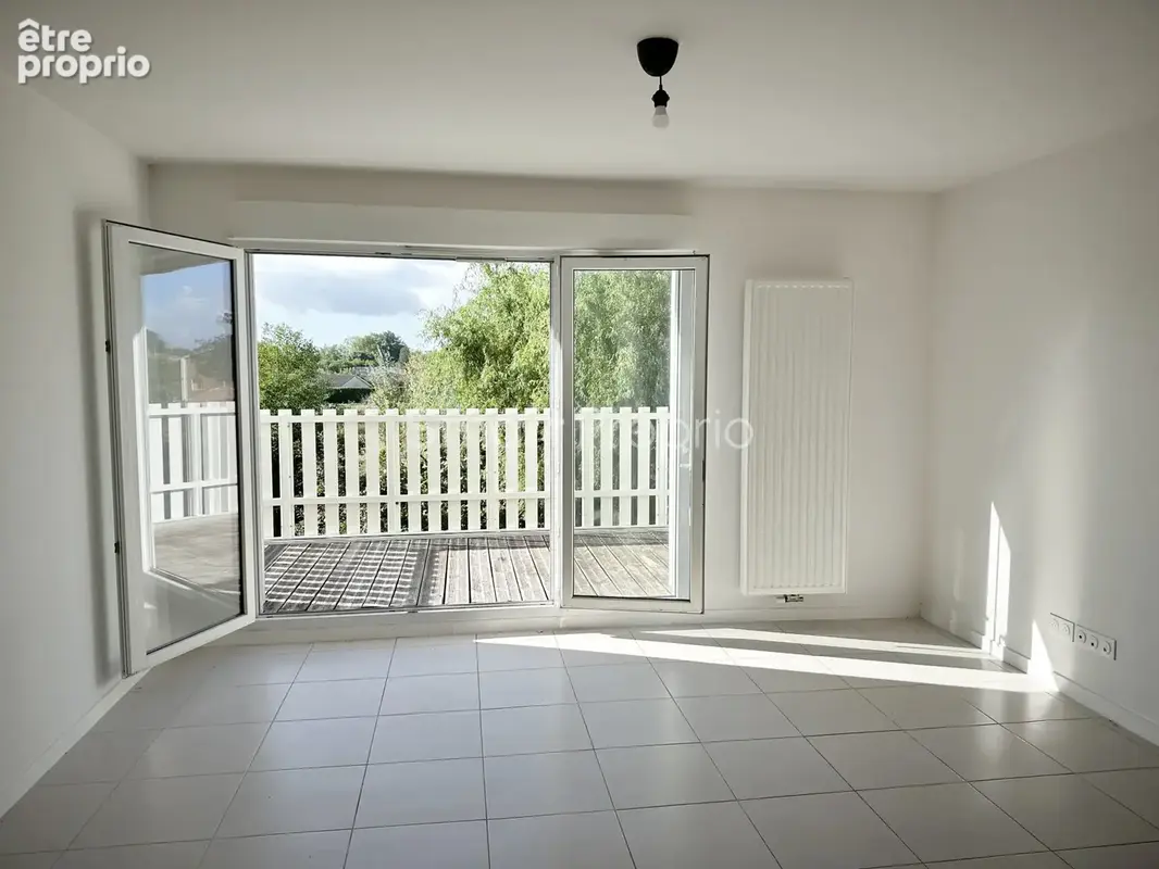 Appartement à PAREMPUYRE