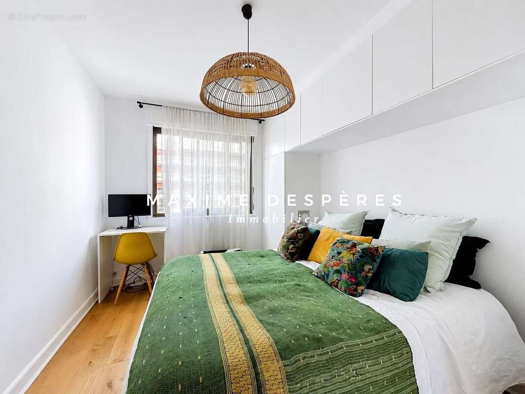 Appartement à NEUILLY-SUR-SEINE