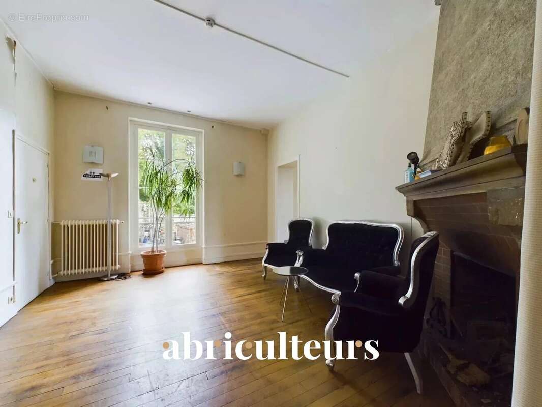 Maison à MORIGNY-CHAMPIGNY