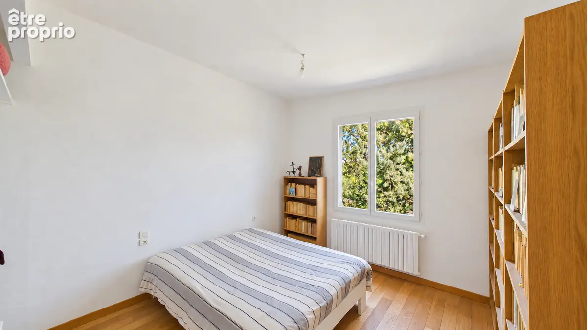 Sauveterre - Maison 135 m² sur terrain arboré de 1500 m² - photo 5
