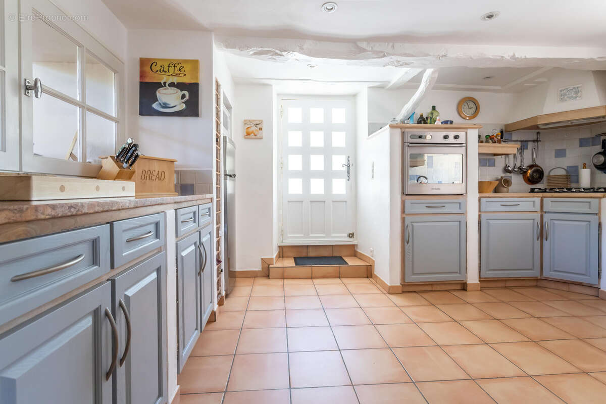 Maison à MONTAIGU-DE-QUERCY