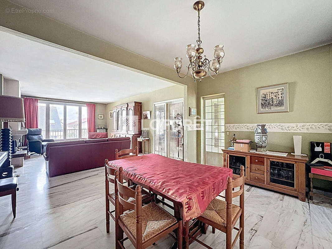 Maison à BONNEUIL-SUR-MARNE