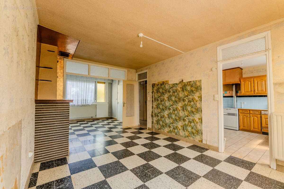 Maison à PROVIN