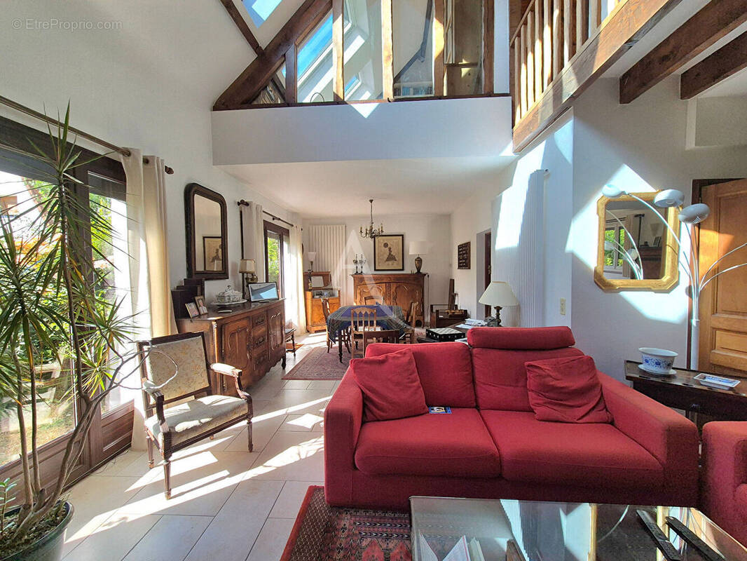 Maison à BURES-SUR-YVETTE