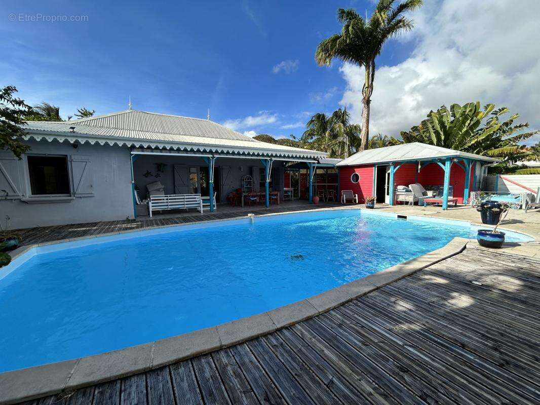 Cession parts totales sci – villa f4 + dépendance + piscine - photo 2
