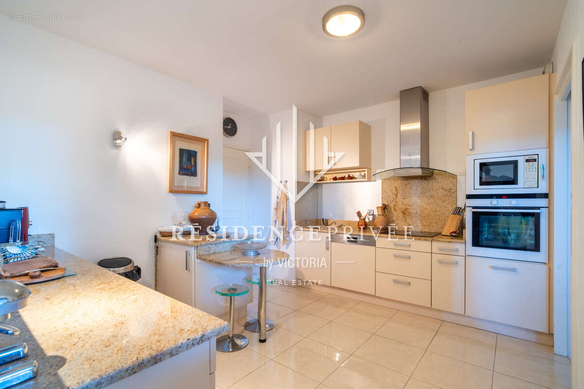 Appartement à HYERES