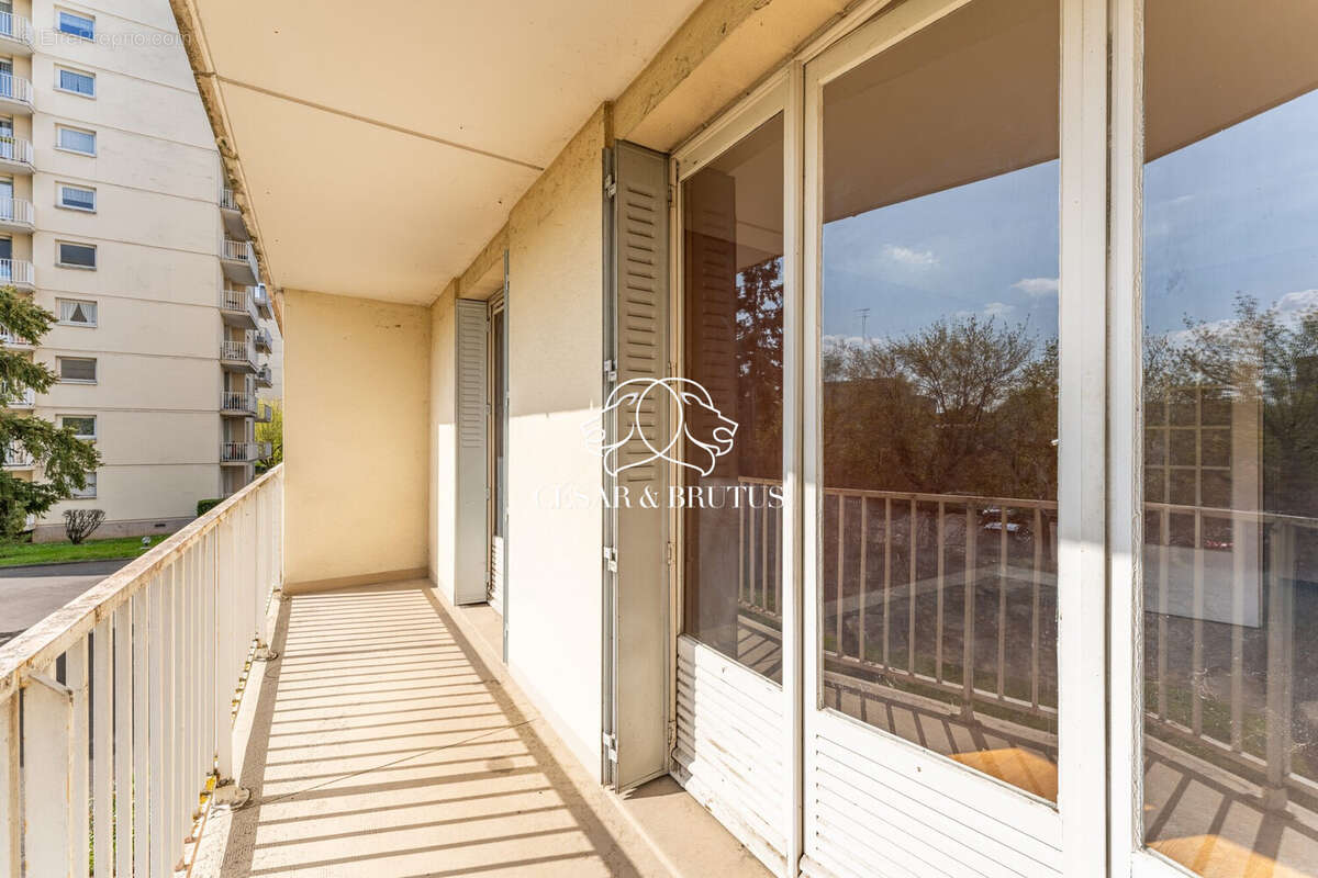 Appartement à OULLINS