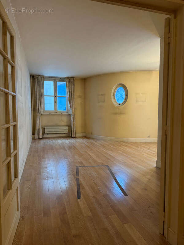 Appartement à VERSAILLES