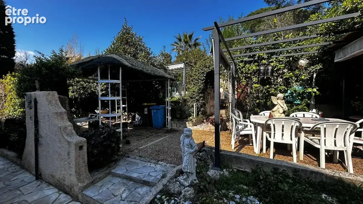 A vendre - Cannes - Vue mer   Appartement 3 pièces de 62 m²  + Terrasse de 15 m² + Jardin - photo 10