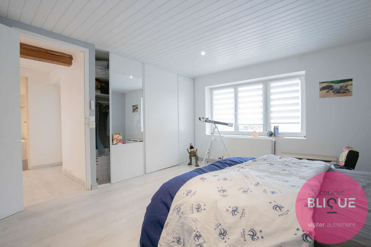 Maison à THEZEY-SAINT-MARTIN