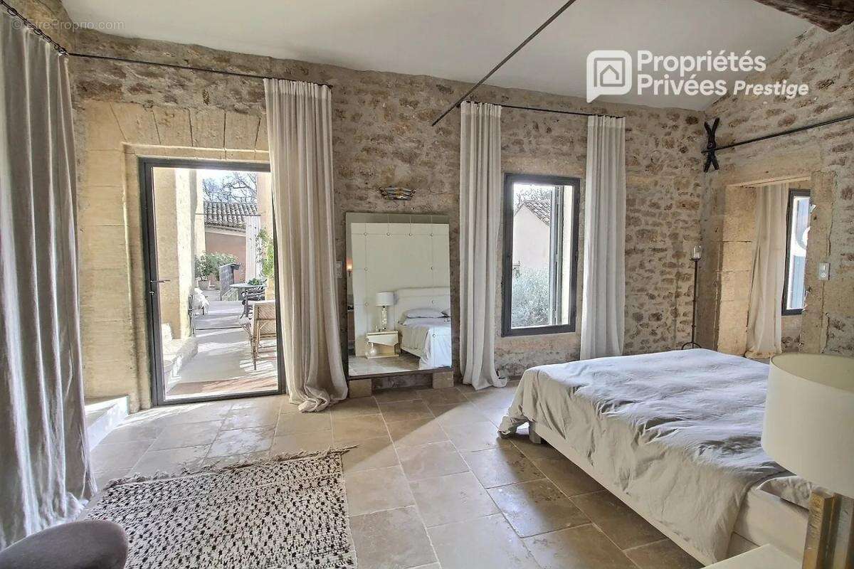 Maison à UZES