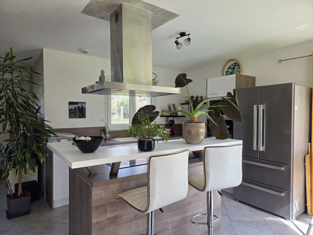 Maison à LA BATIE-DIVISIN