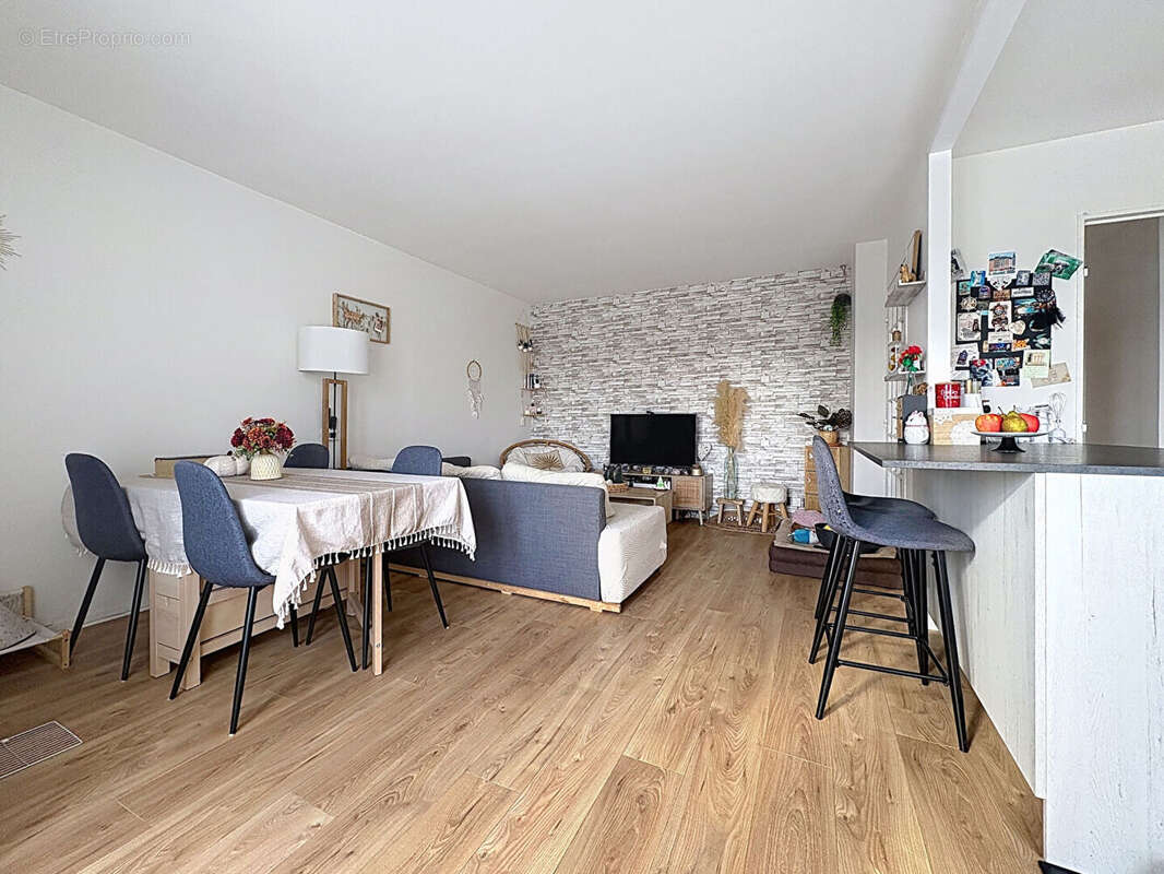 Appartement à ROSNY-SUR-SEINE