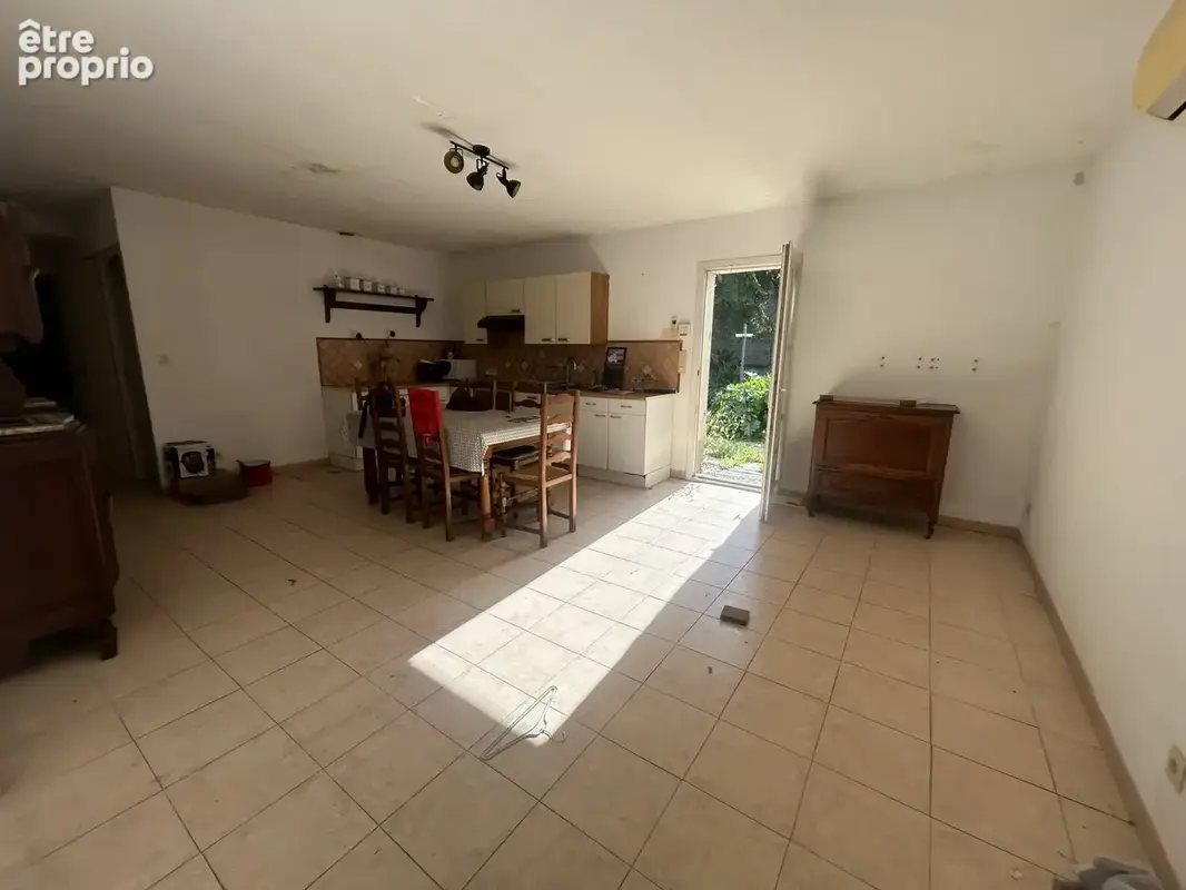 Beaucaire maison plain pied 80m2 a rafraichir avec dependances sur parcelle 832m2 - photo 3