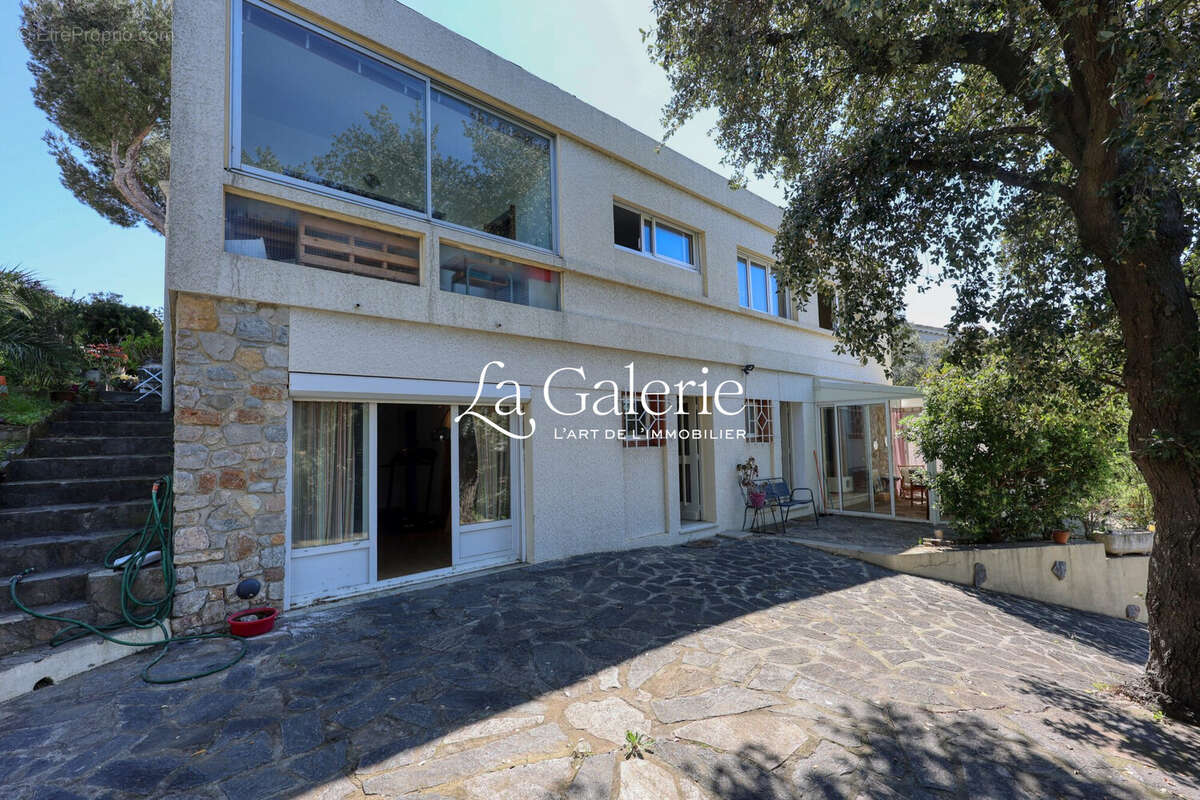 Maison à HYERES