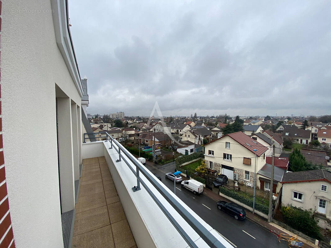 Appartement à LE BLANC-MESNIL