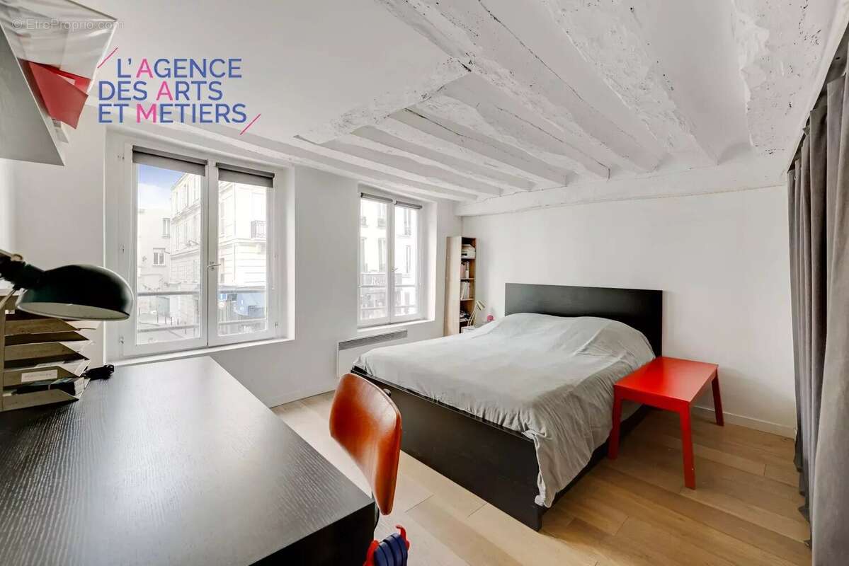 Appartement à PARIS-10E