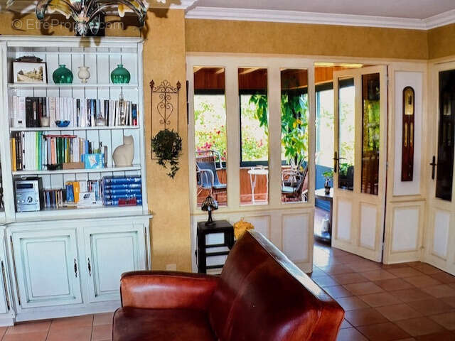 Maison à AMBRIERES-LES-VALLEES