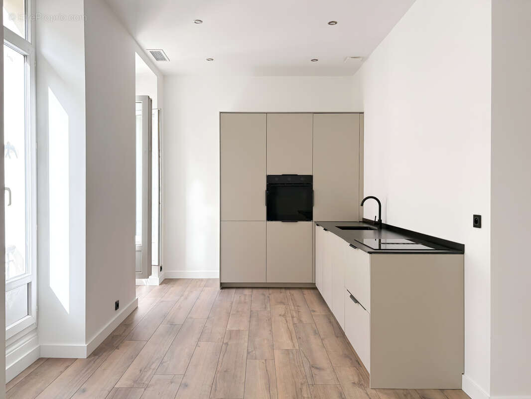Appartement à MARSEILLE-7E