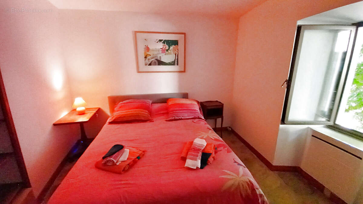 Maison à COLOMBIERES-SUR-ORB