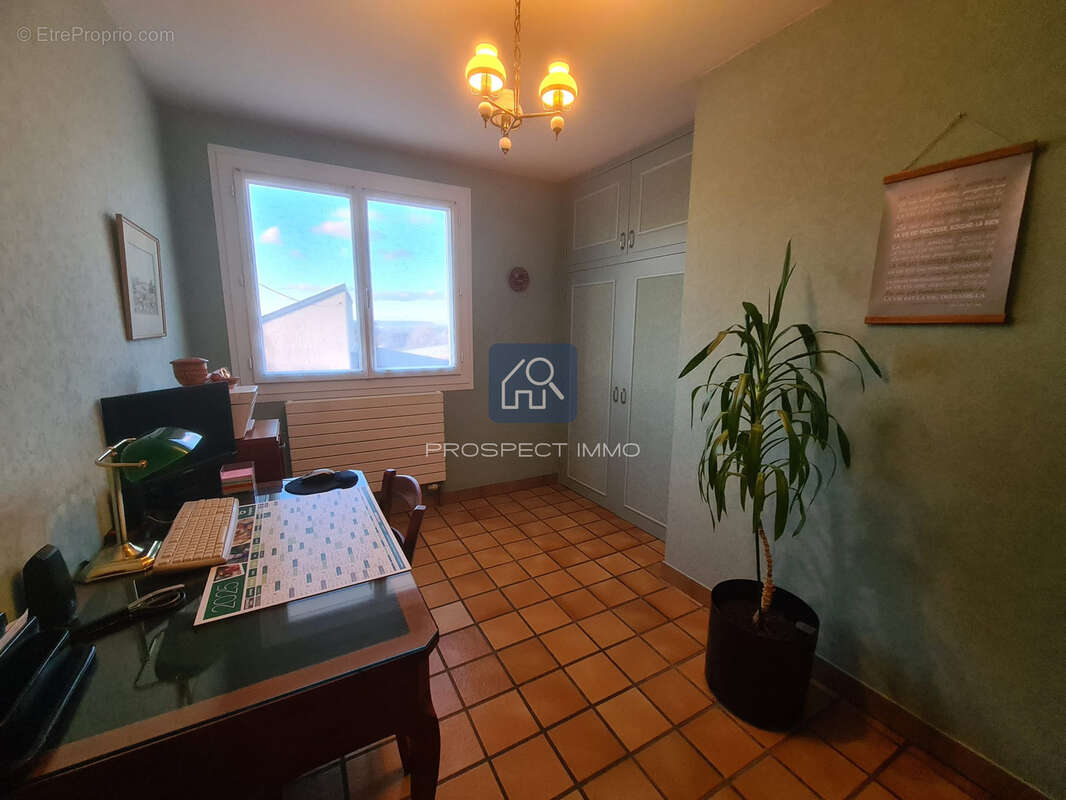 Grande maison familiale avec vue imprenable à Gages - photo 15