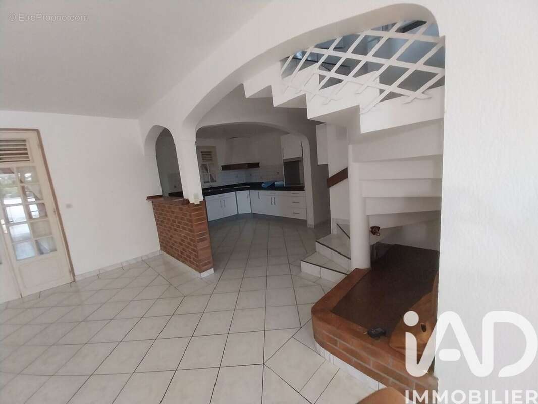 Photo 3 - Maison à BAIE-MAHAULT