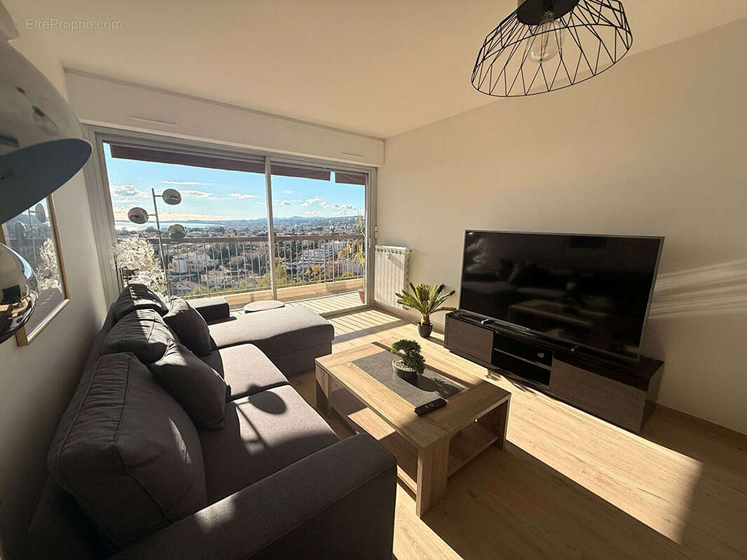 Appartement à CAGNES-SUR-MER