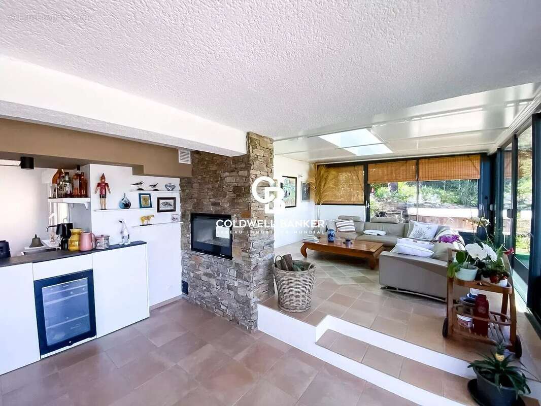 Maison à BORMES-LES-MIMOSAS