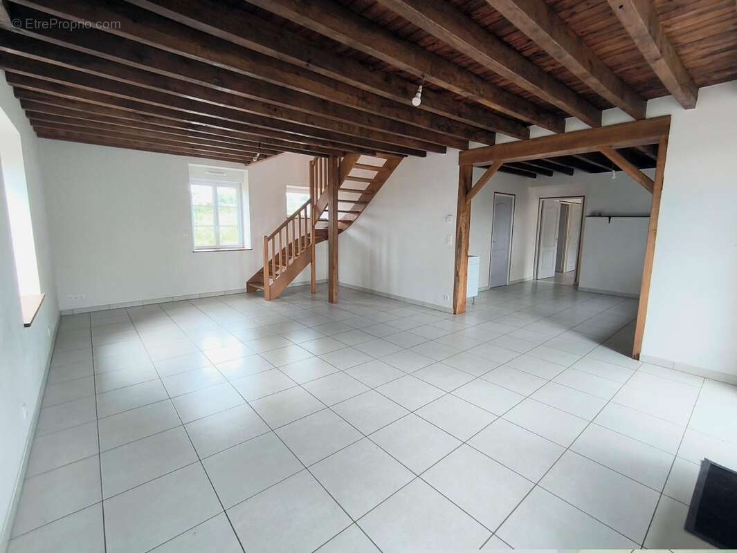 Maison à LONLAY-L'ABBAYE