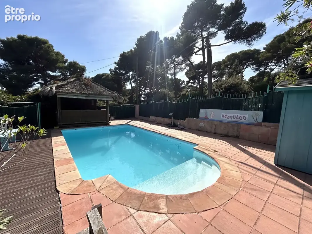 RARE - Presqu'île de Giens (La Polynésie) - Propriété de 230 m² avec piscine et aperçu mer - photo 4
