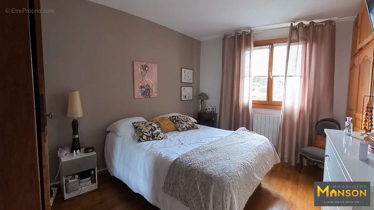 Maison à LUDRES