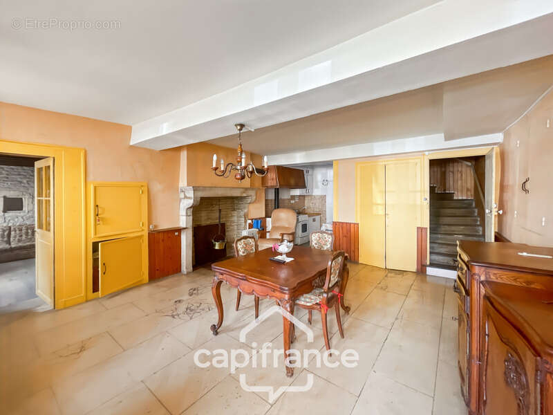 Maison à BAIGNEUX-LES-JUIFS