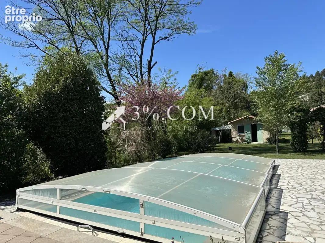 Maison plain pied avec véranda, garage, piscine et jardin at - photo 23