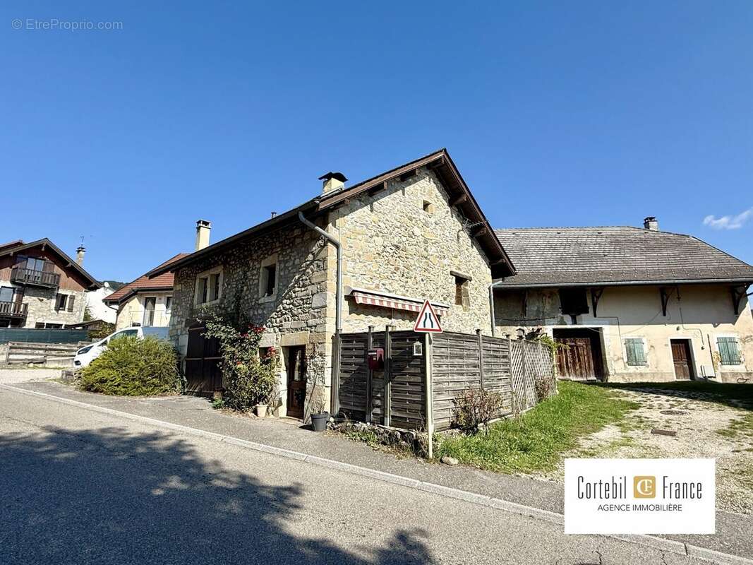 Maison à CERNEX