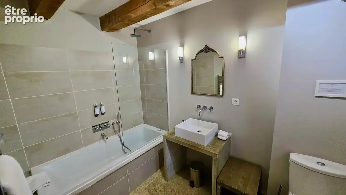 Propriété de 3 chambres et 3 salles de bain sur un domaine viticole de luxe avec piscine commune, court de tennis, restaurant et - photo 17
