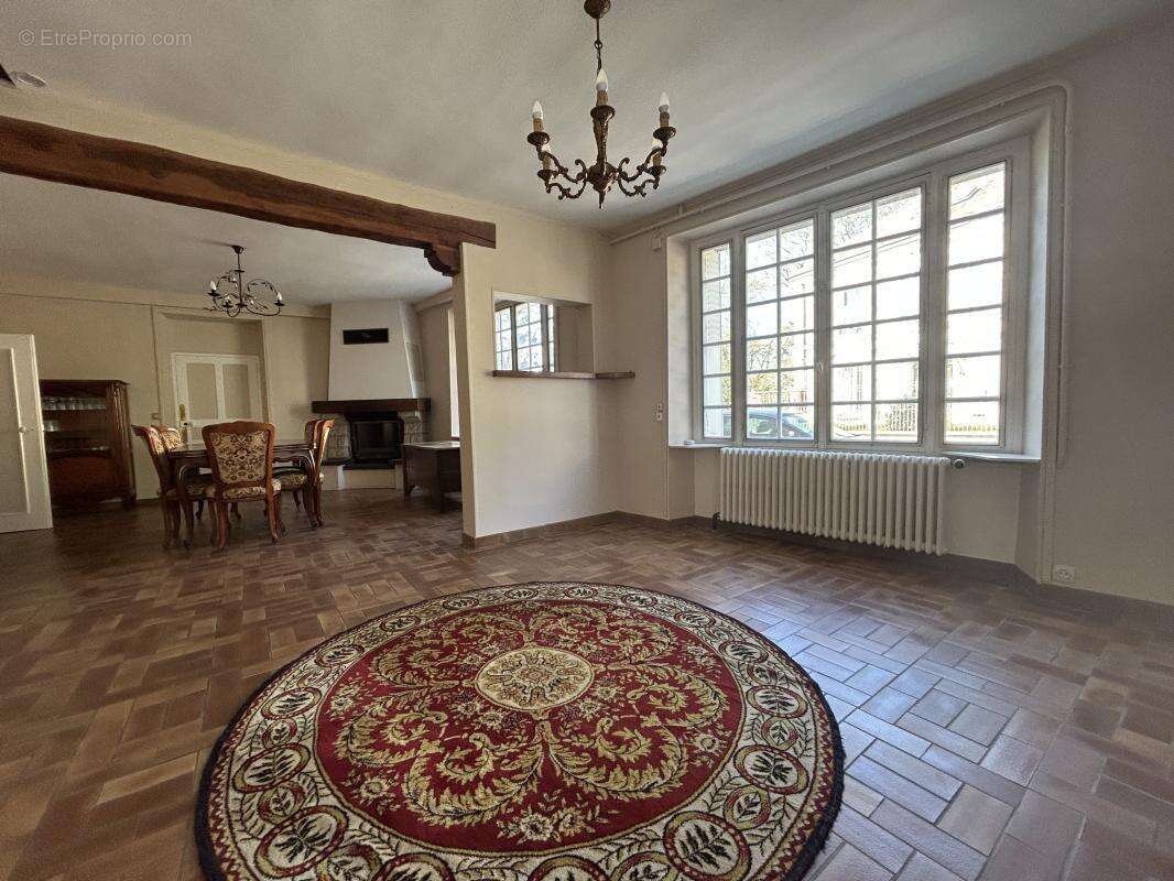 Maison à FERICY