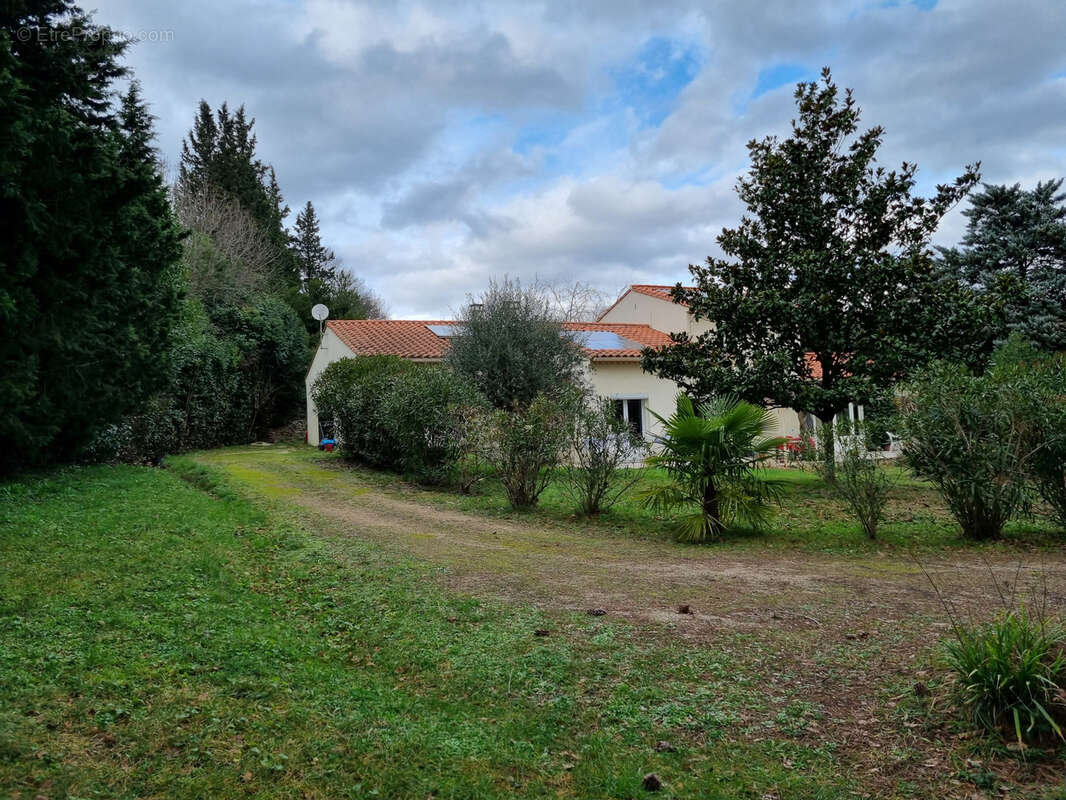 Maison à LAMALOU-LES-BAINS