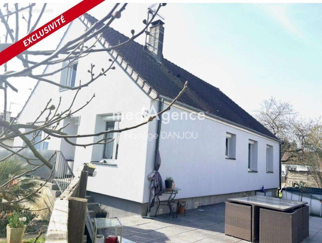 Maison à CONDE-SUR-NOIREAU