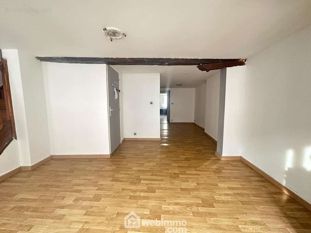 L&#039;espace salle à manger - Appartement à LAON