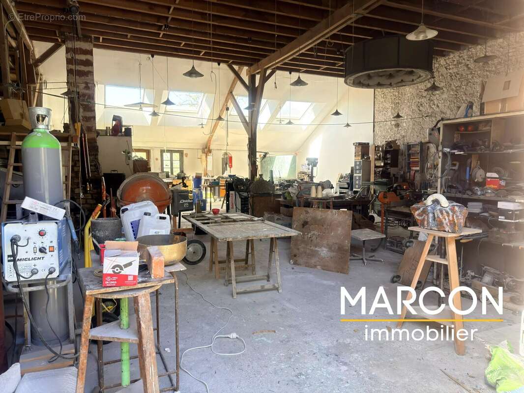 Maison à CHATELUS-MALVALEIX