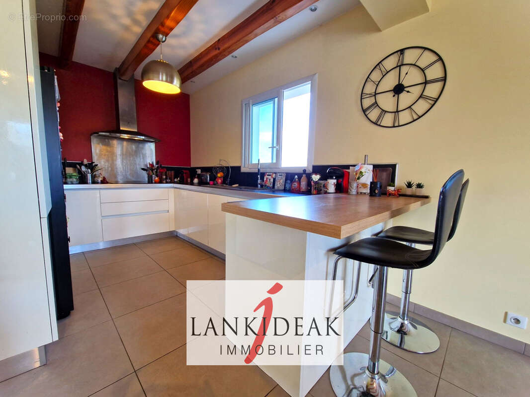 Maison à LARRESSORE