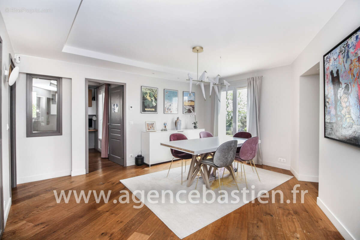 Maison à DIVONNE-LES-BAINS