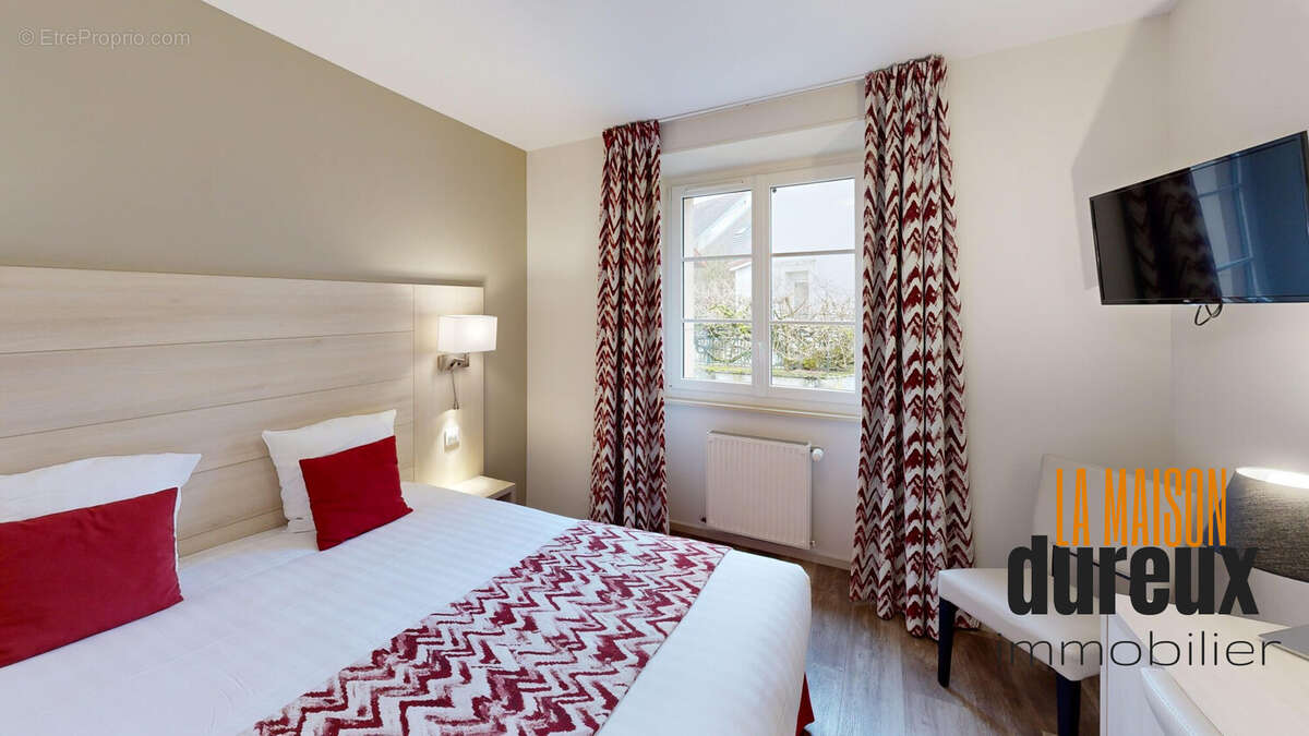 Autre à MONTSAUGEON