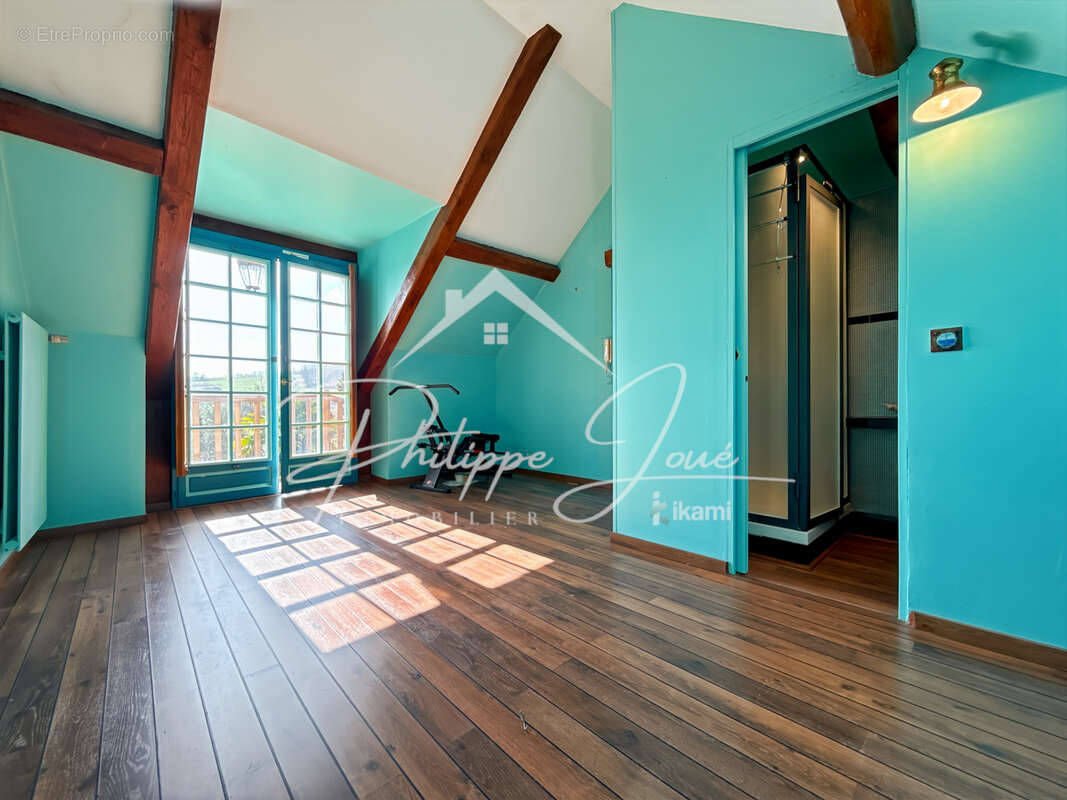 Maison à PONT-SUR-YONNE