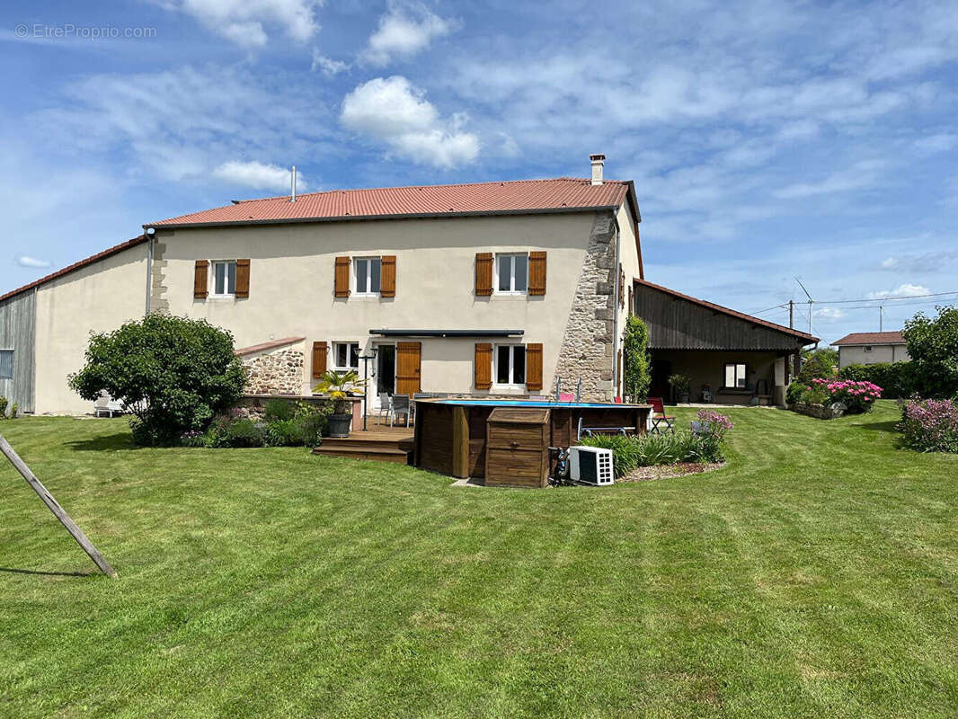 Maison à VILLE-SUR-ILLON