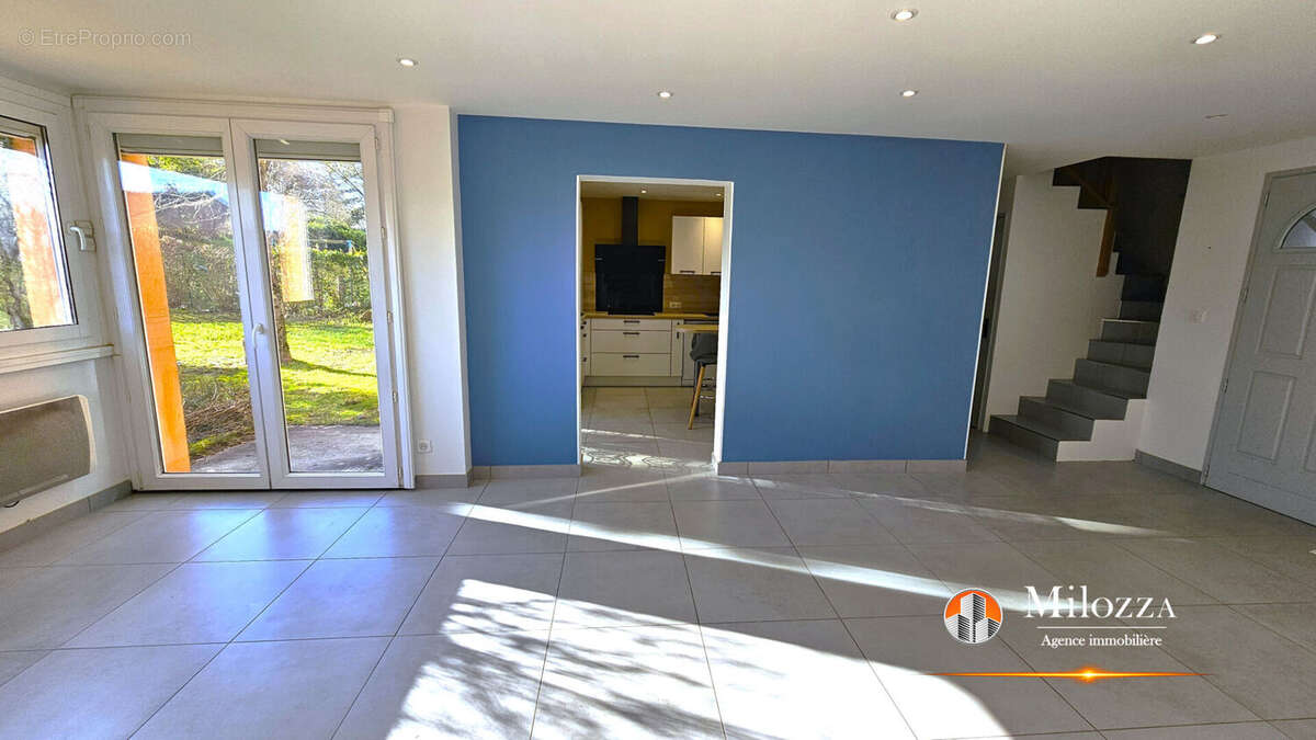 Maison à VILLEFONTAINE