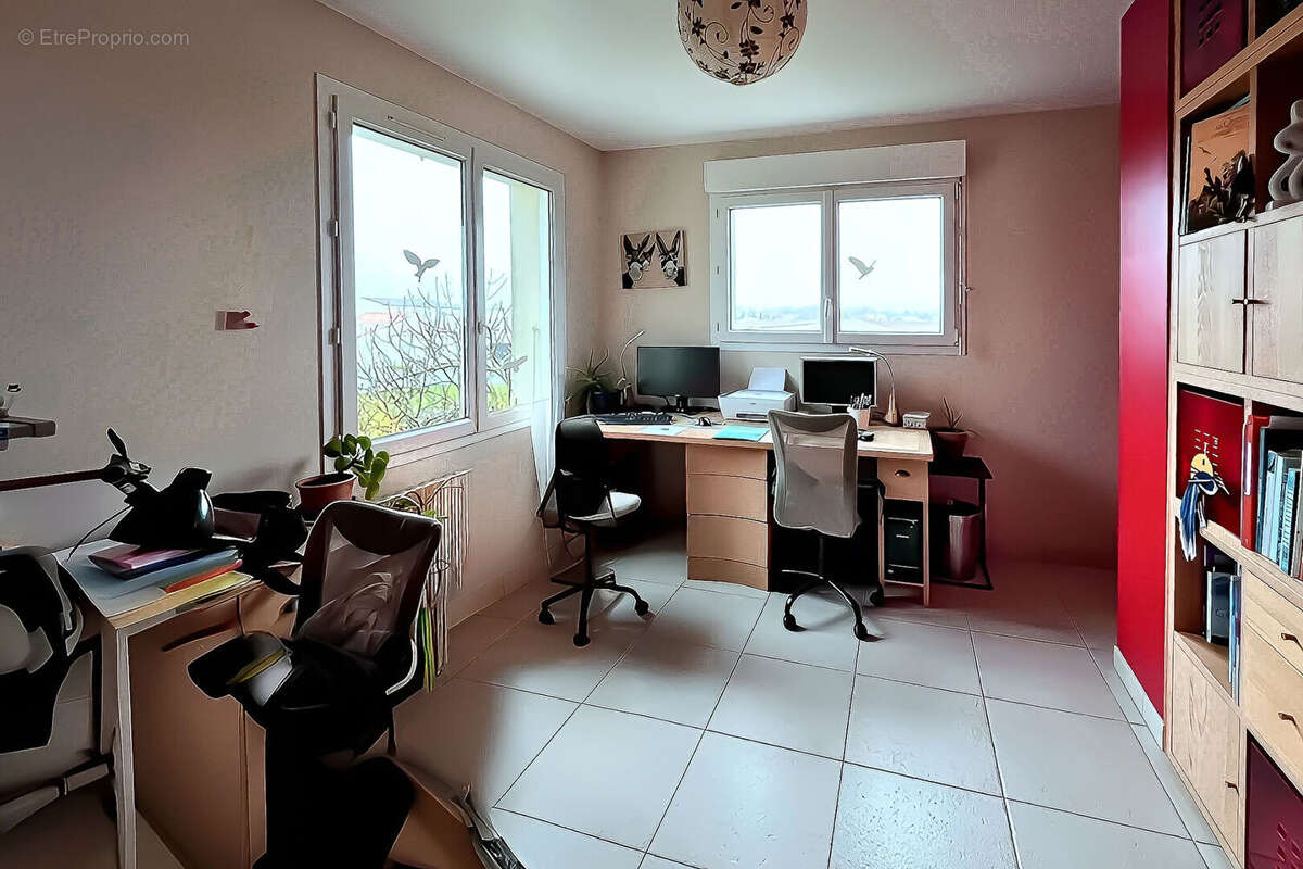 Maison à SAINTE-SOULLE