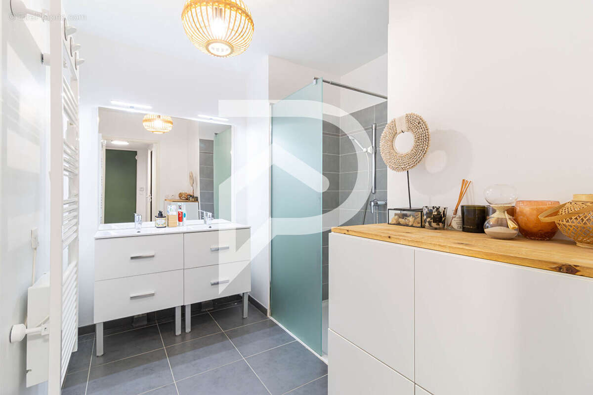 Appartement à MARSEILLE-12E