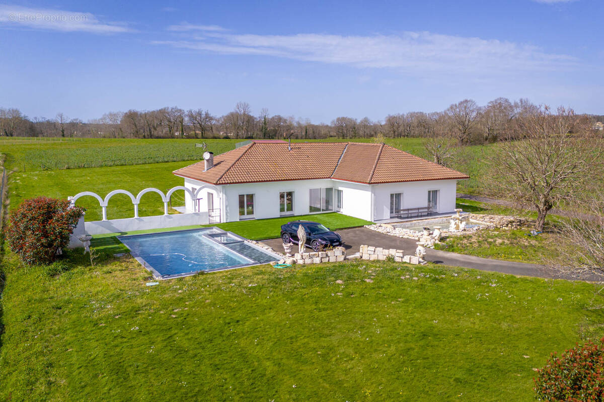 Maison à PEY